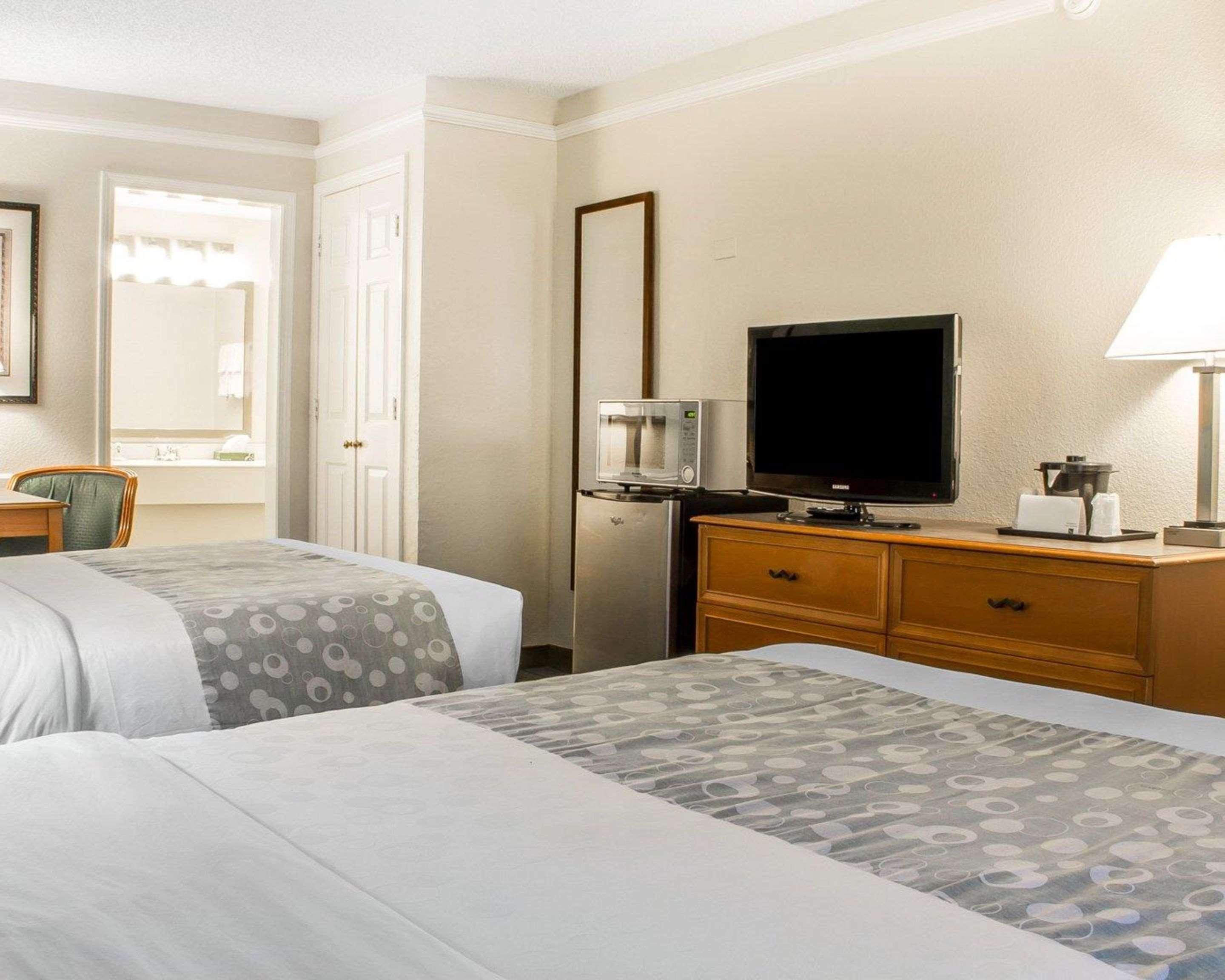 Quality Inn Tulsa Central Εξωτερικό φωτογραφία