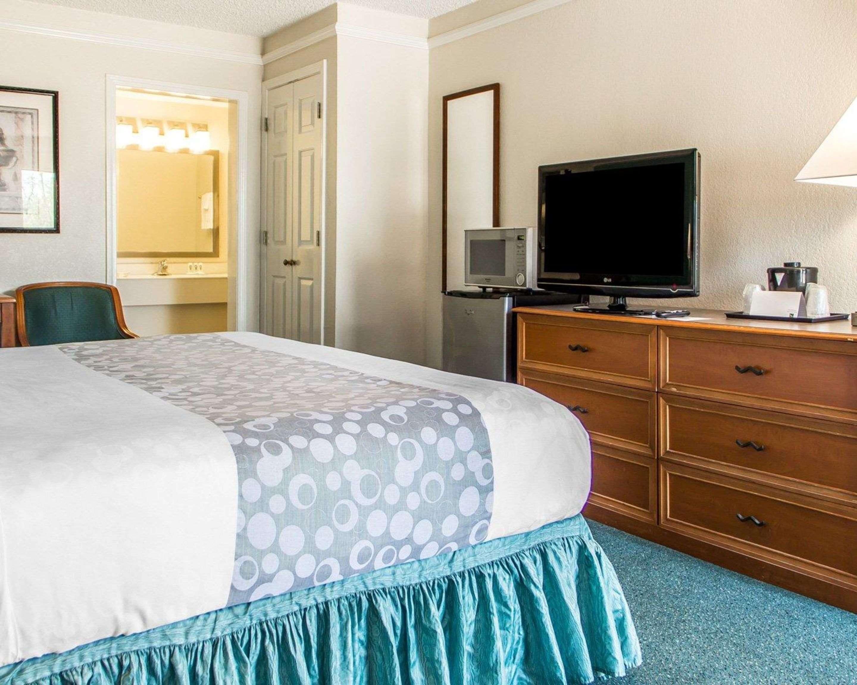Quality Inn Tulsa Central Εξωτερικό φωτογραφία