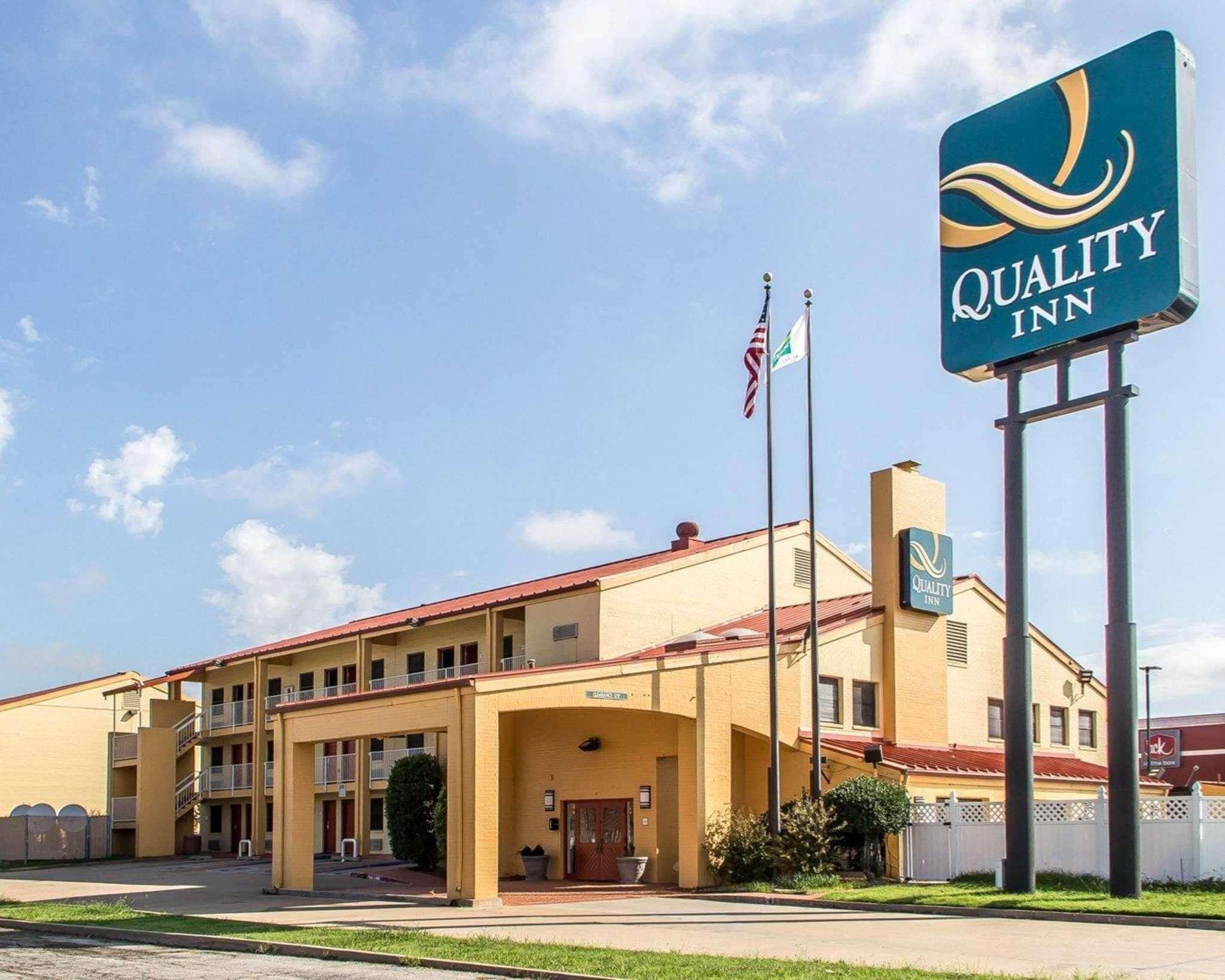 Quality Inn Tulsa Central Εξωτερικό φωτογραφία