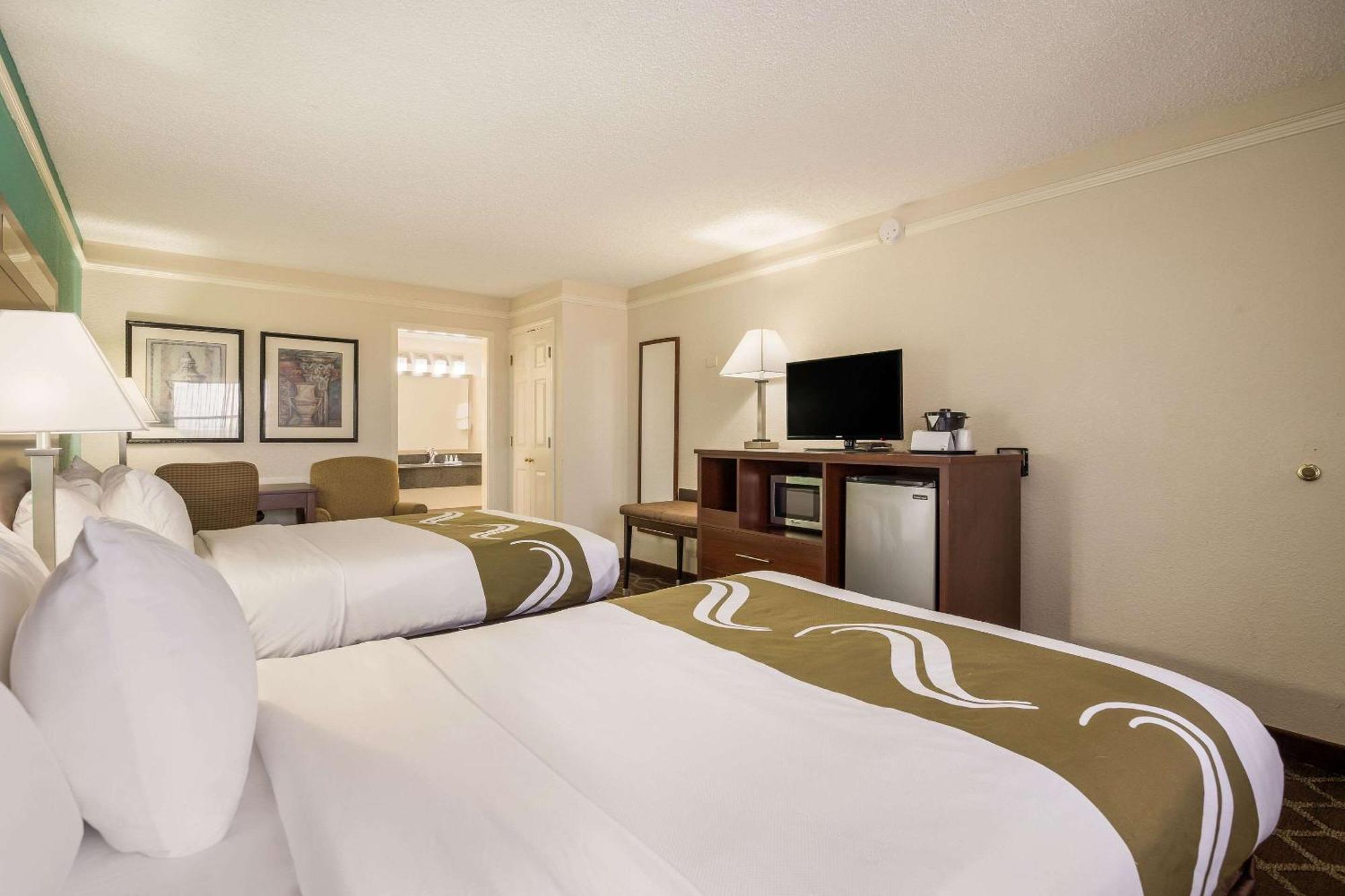 Quality Inn Tulsa Central Εξωτερικό φωτογραφία