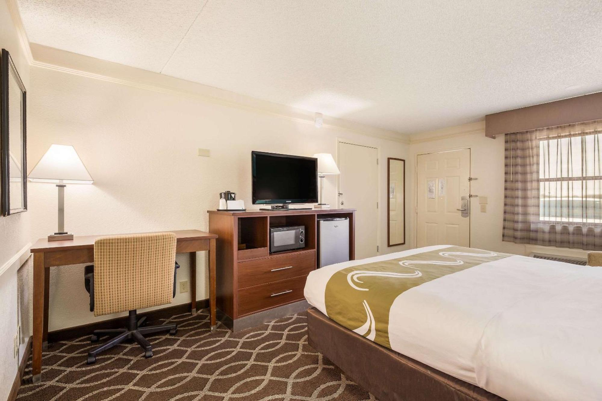 Quality Inn Tulsa Central Εξωτερικό φωτογραφία