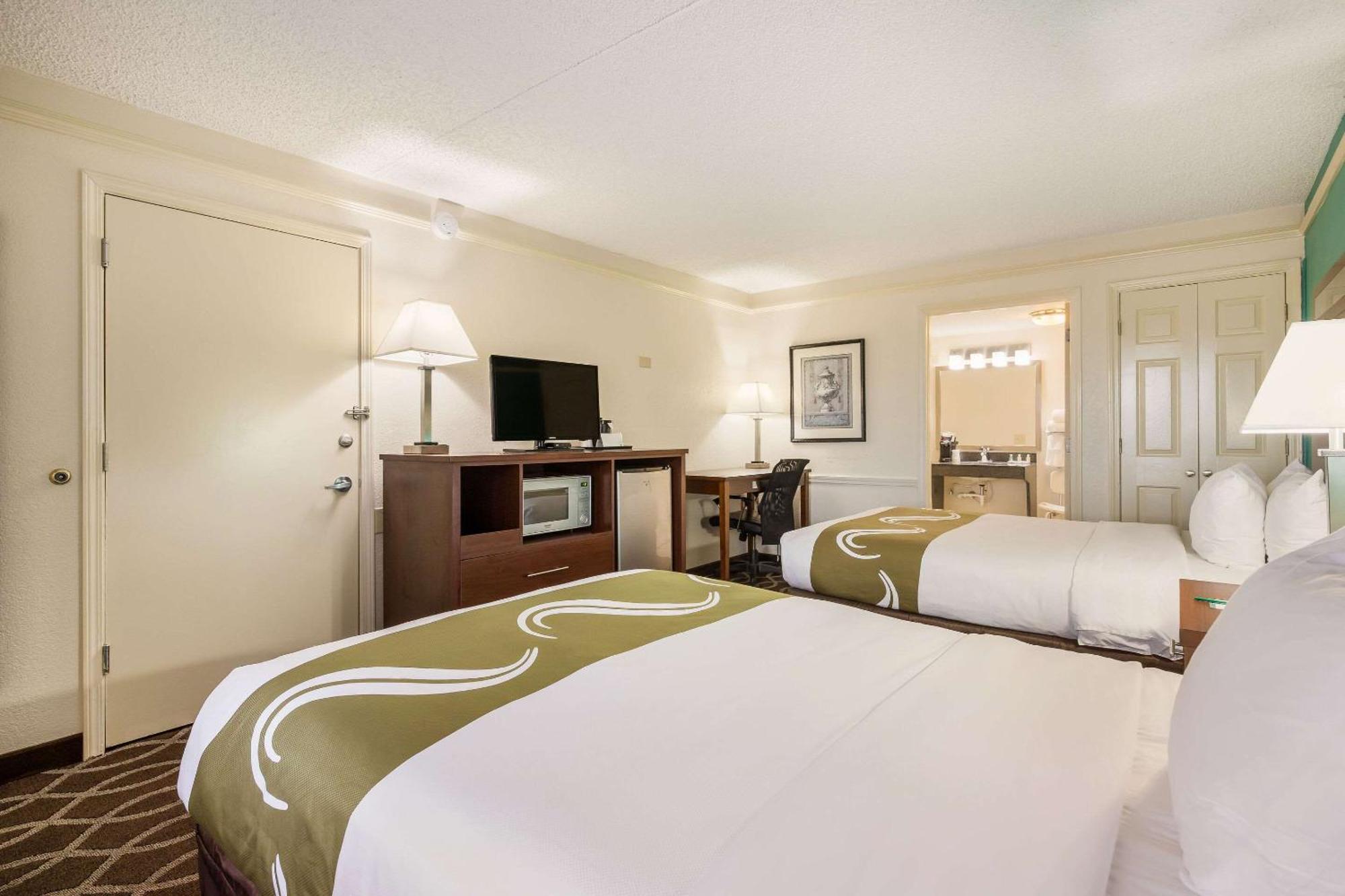 Quality Inn Tulsa Central Εξωτερικό φωτογραφία