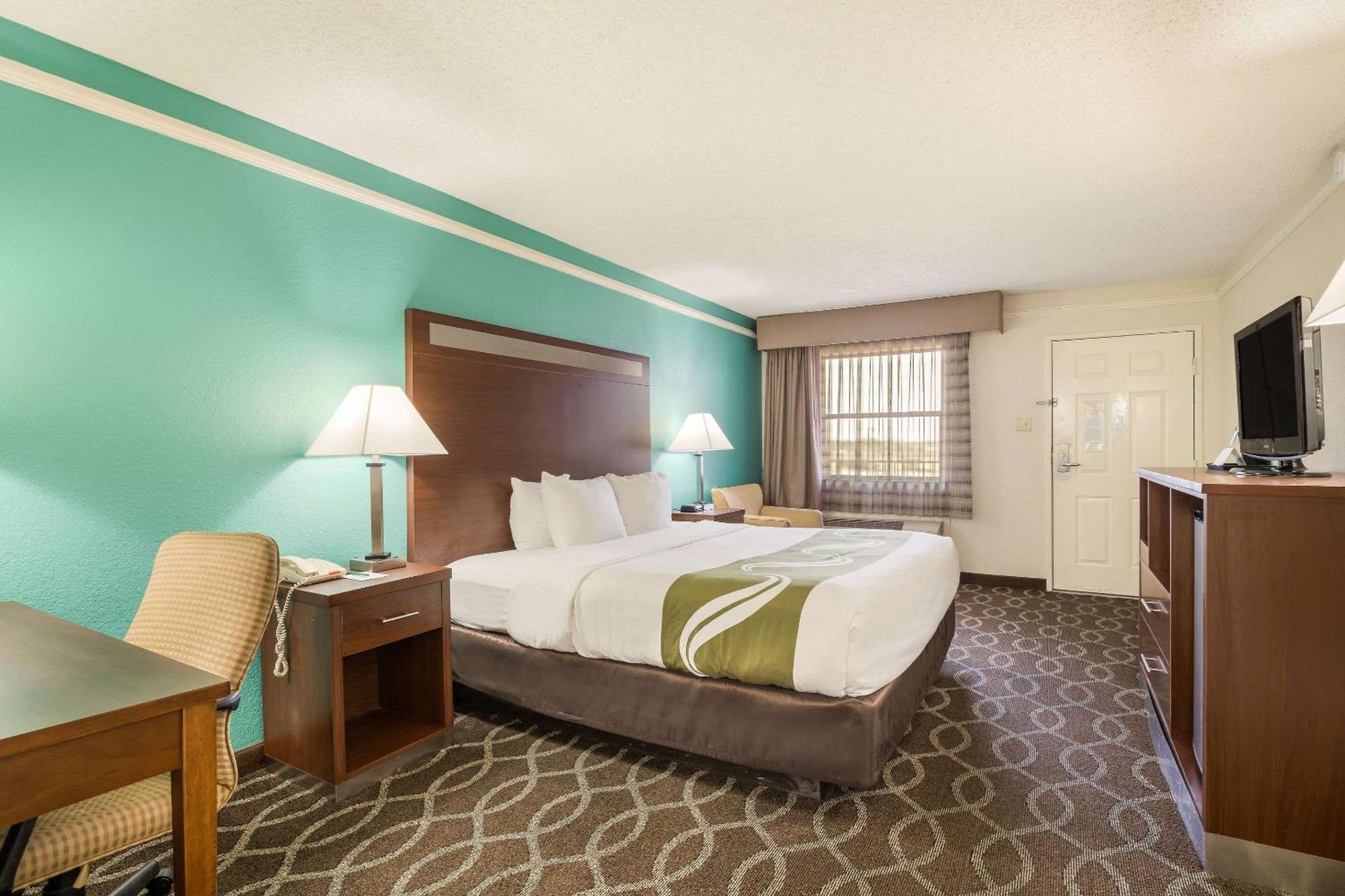 Quality Inn Tulsa Central Εξωτερικό φωτογραφία