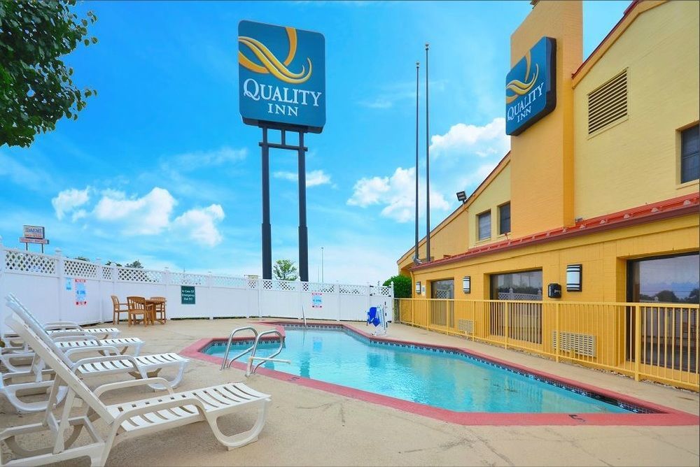 Quality Inn Tulsa Central Εξωτερικό φωτογραφία