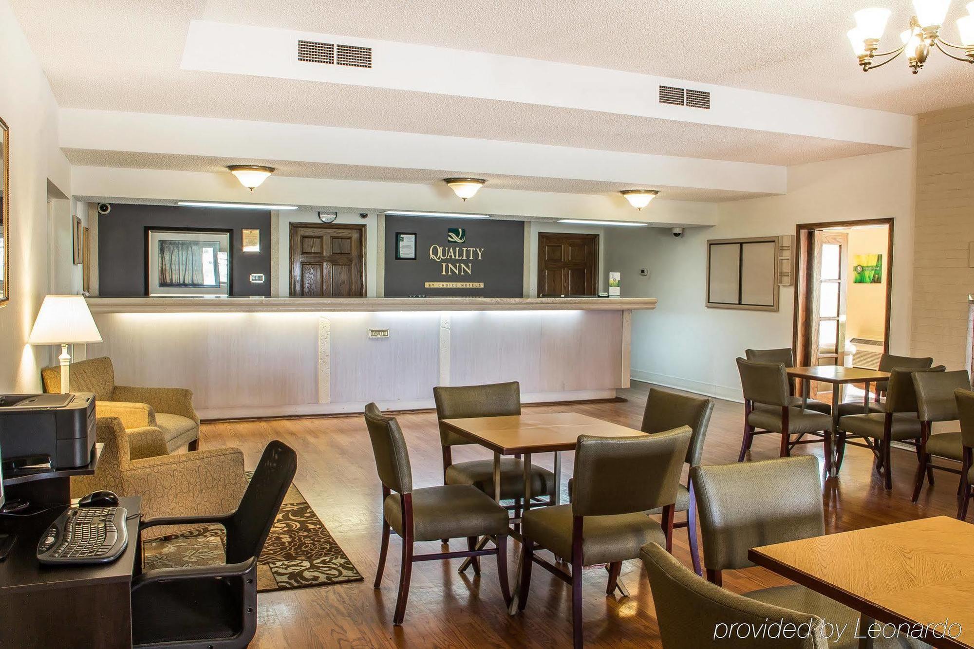 Quality Inn Tulsa Central Εξωτερικό φωτογραφία